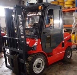 Металлическая кабина на погрузчик Maximal 2,5-3,5т Металлическая кабина на погрузчик Maximal 2,5-3,5т