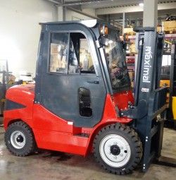 Металлическая кабина на погрузчик Maximal 2,5-3,5т Металлическая кабина на погрузчик Maximal 2,5-3,5т