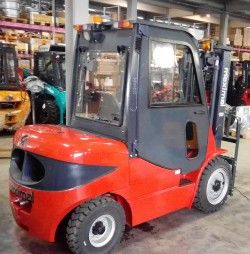 Металлическая кабина на погрузчик Maximal 2,5-3,5т Металлическая кабина на погрузчик Maximal 2,5-3,5т