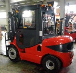 Металлическая кабина на погрузчик Maximal 2,5-3,5т Металлическая кабина на погрузчик Maximal 2,5-3,5т