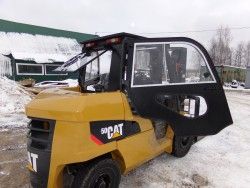 Металлическая кабина на погрузчик Caterpillar DP50CNT