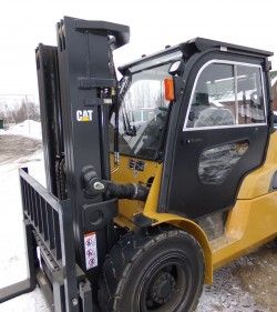 Металлическая кабина на погрузчик Caterpillar DP50CNT