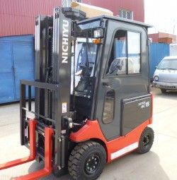 Металлическая кабина на погрузчик Nichiyu FB15-18