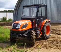 Металлическая кабина на трактор KIOTI