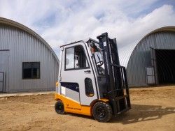 Металлическая кабина на Волжский электропогрузчик 1,5-1,8т