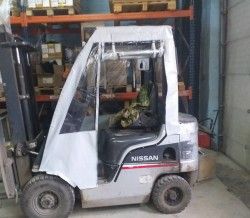 Пластиковая кабина на NISSAN