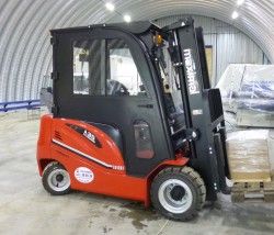 Металлическая кабина на электропогрузчик Maximal 3,5т