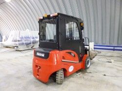 Металлическая кабина на электропогрузчик Maximal 3,5т