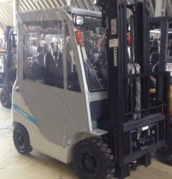 Пластиковая кабина на TCM серии INOMA