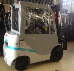 Пластиковая кабина на TCM серии INOMA