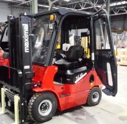 Металлическая кабина на погрузчик Maximal 1,5-1,8т