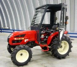 Металлическая кабина на трактор Branson 3100