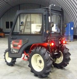 Металлическая кабина на трактор Branson 3100