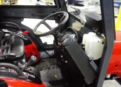 Металлическая кабина на трактор Branson 3100