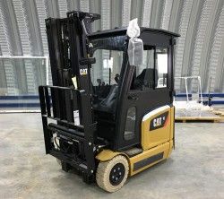 Металлическая кабина на электропогрузчик Caterpillar EP16ACNT