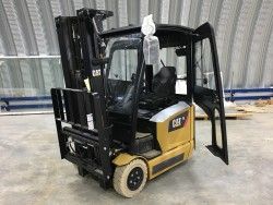 Металлическая кабина на электропогрузчик Caterpillar EP16ACNT