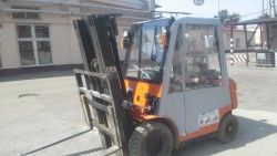 Пластиковая кабина на погрузчик Dalian 1,5т