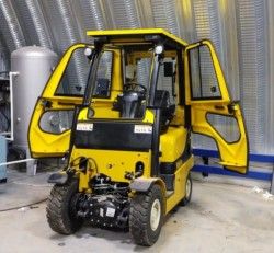 Металлическая кабина на погрузчик Yale GP16VX специсполнение под набивные стеллажи Металлическая кабина на погрузчик Yale GP16VX специсполнение под набивные стеллажи