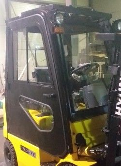 Металлическая кабина на погрузчик Hyundai 1,5-2т