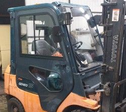 Металлическая кабина на погрузчик Toyota 1,5-1,8т, 7 серия