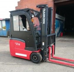 Металлическая кабина на погрузчик Nichiyu FBT15-80