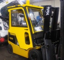 Металлическая кабина на электропогрузчик Yale FB15RZ