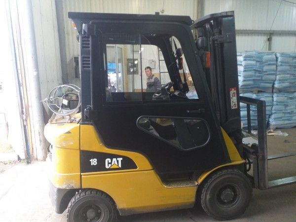 Металлическая кабина на погрузчик Caterpillar 1,5т серия NT Металлическая кабина на погрузчик Caterpillar 1,5т серия NT