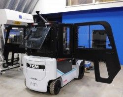 Металлическая кабина на погрузчик TCM FB30-8 (резаный каркас)
