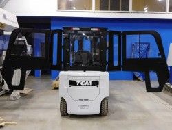 Металлическая кабина на погрузчик TCM FB30-8 (резаный каркас)