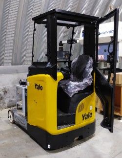 Металлическая кабина на ричтрак Yale MR16N