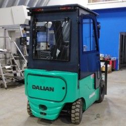 Металлическая кабина на электропогрузчик Dalian CPD25HB