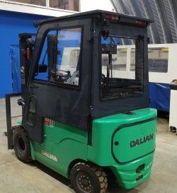 Металлическая кабина на электропогрузчик Dalian CPD25HB