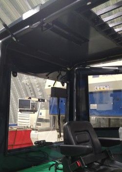 Металлическая кабина на электропогрузчик Dalian CPD25HB