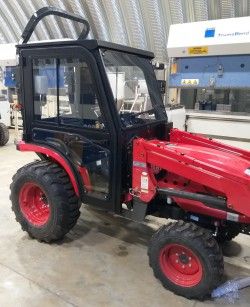 Металлическая кабина на трактор Shibaura SB25H