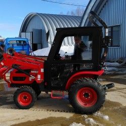 Металлическая кабина на трактор Shibaura SB25H