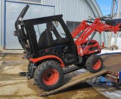 Металлическая кабина на трактор Shibaura SB25H