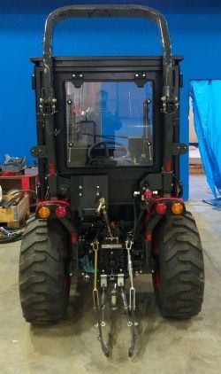 Металлическая кабина на трактор Shibaura SB25H