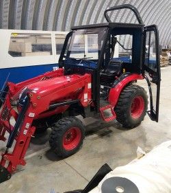 Металлическая кабина на трактор Shibaura SB25H