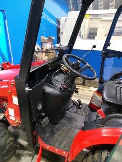 Металлическая кабина на трактор Shibaura SB25H