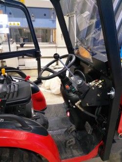 Металлическая кабина на трактор Shibaura SB25H