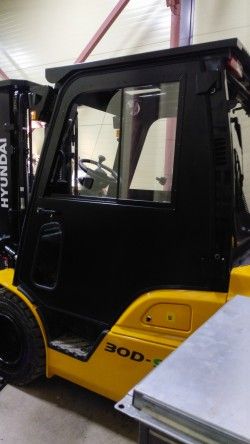 Металлическая кабина на погрузчик Hyundai 20-35 (9 серия)