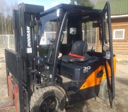 Металлическая кабина на погрузчик Doosan 2,5-3,5т 7 серия