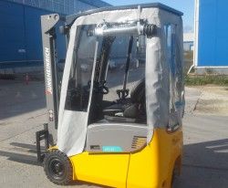 Пластиковая кабина на погрузчик Jungheinrich EFG115