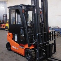 Металлическая кабина на погрузчик NOBLELIFT FE4P20Q