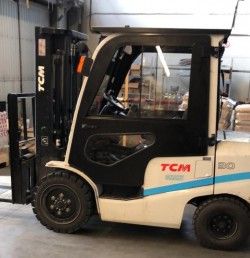 Металлическая кабина на погрузчик TCM 1,5-3т серия Inoma