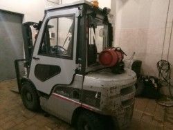 Металлическая кабина на погрузчик Nissan 1,5-3,5т