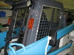 Металлическая кабина на ковшовый минипогрузчик TOYOTA 4SDK8