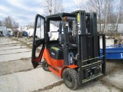 Металлическая кабина на погрузчик Chery 1,5т