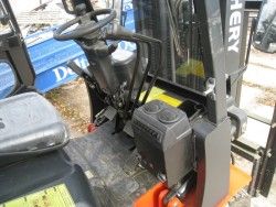 Металлическая кабина на погрузчик Chery 1,5т