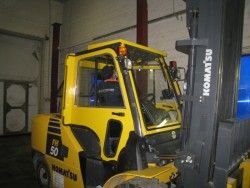 Металлическая кабина на погрузчик Komatsu 4-5 тонн серии FH